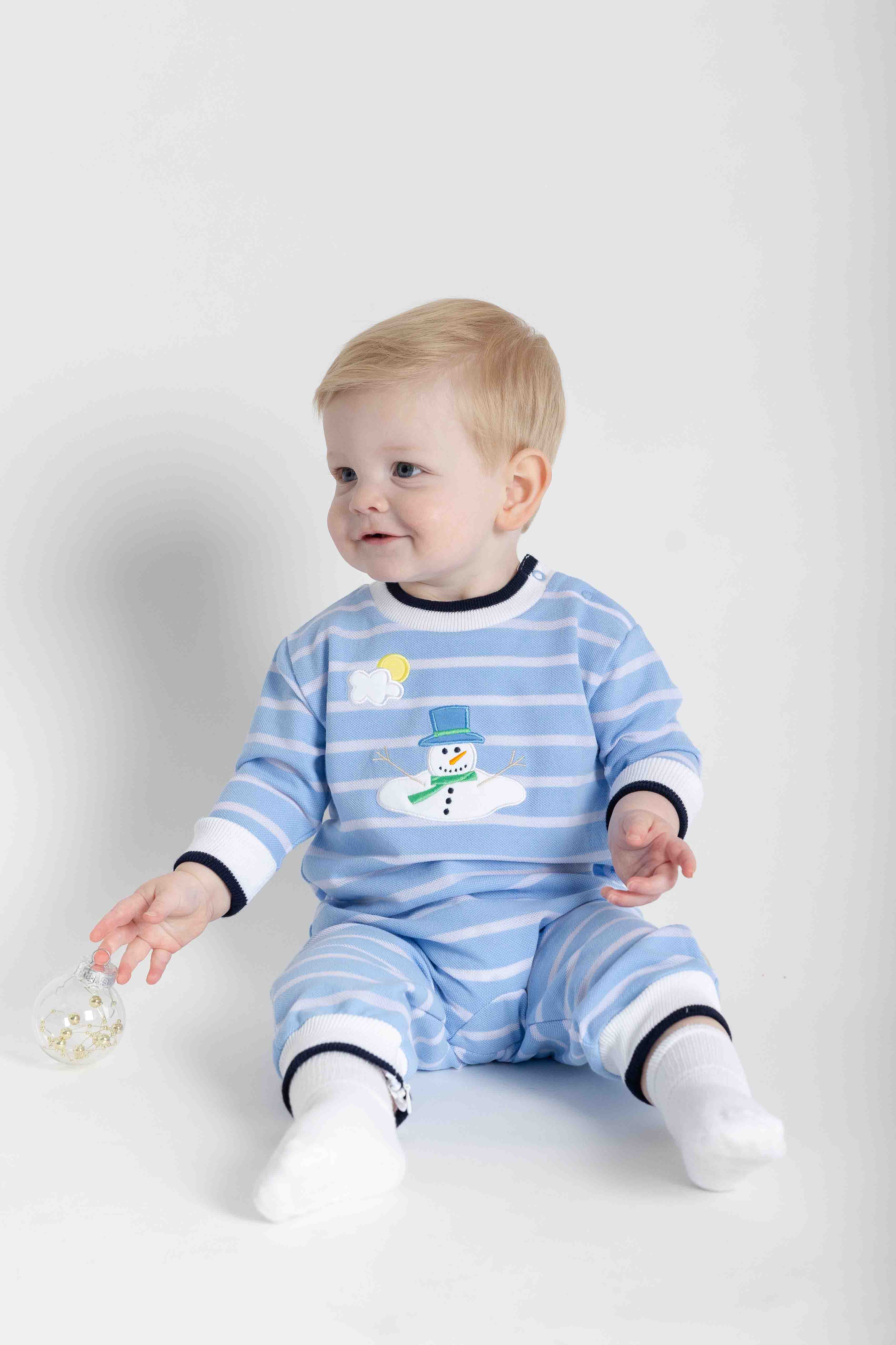 Stripe Knit Longall With Melting Snowman
