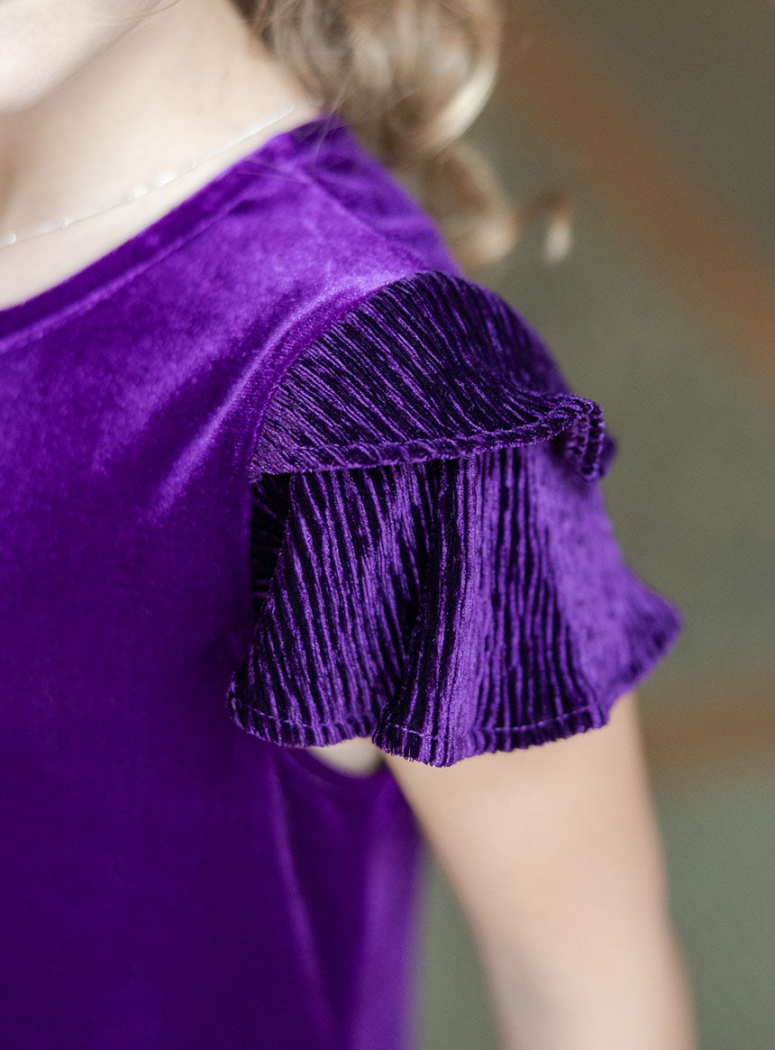 closeup of ruffle sleeve texture